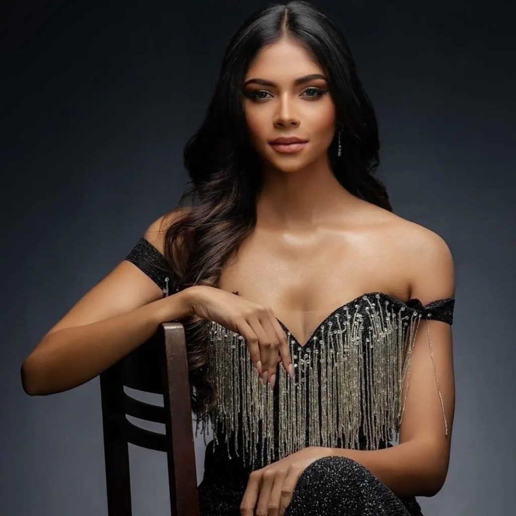 menasha pipani gunwardana