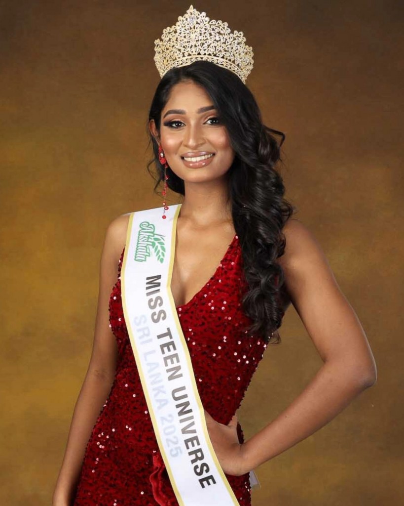 AKSHATA MISS TEEN UNIVESRE - NELLE FERNANDO (3)